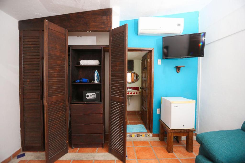 Ikaro Suites Colonial Cancún Exteriör bild