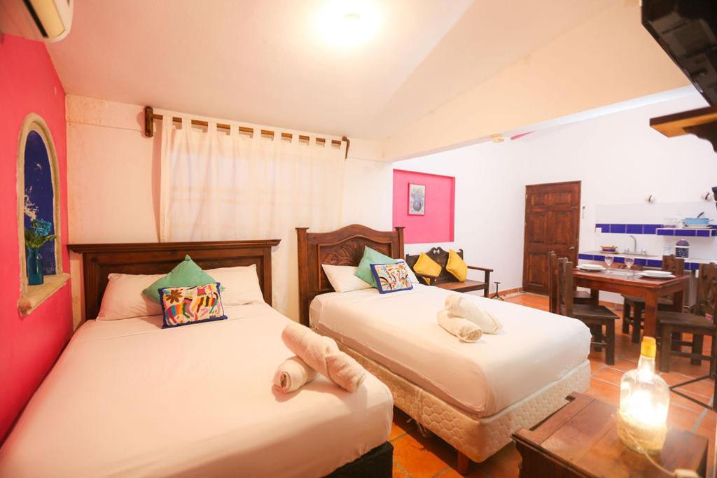 Ikaro Suites Colonial Cancún Exteriör bild