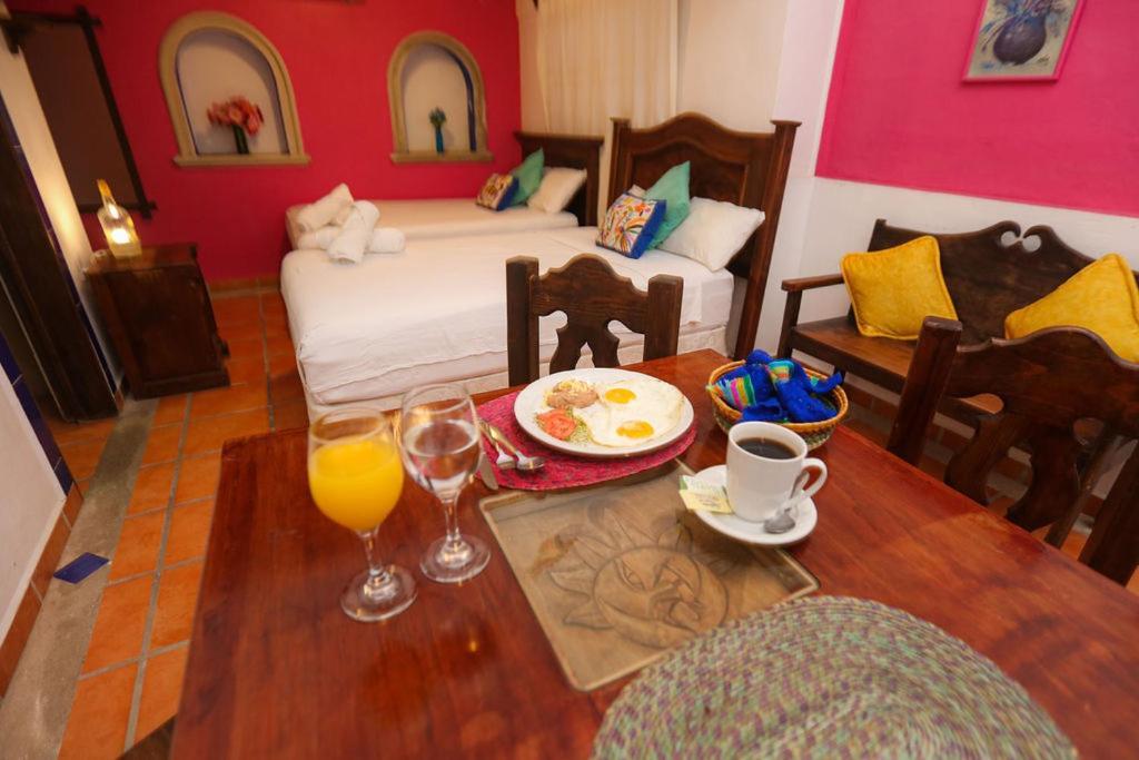 Ikaro Suites Colonial Cancún Exteriör bild