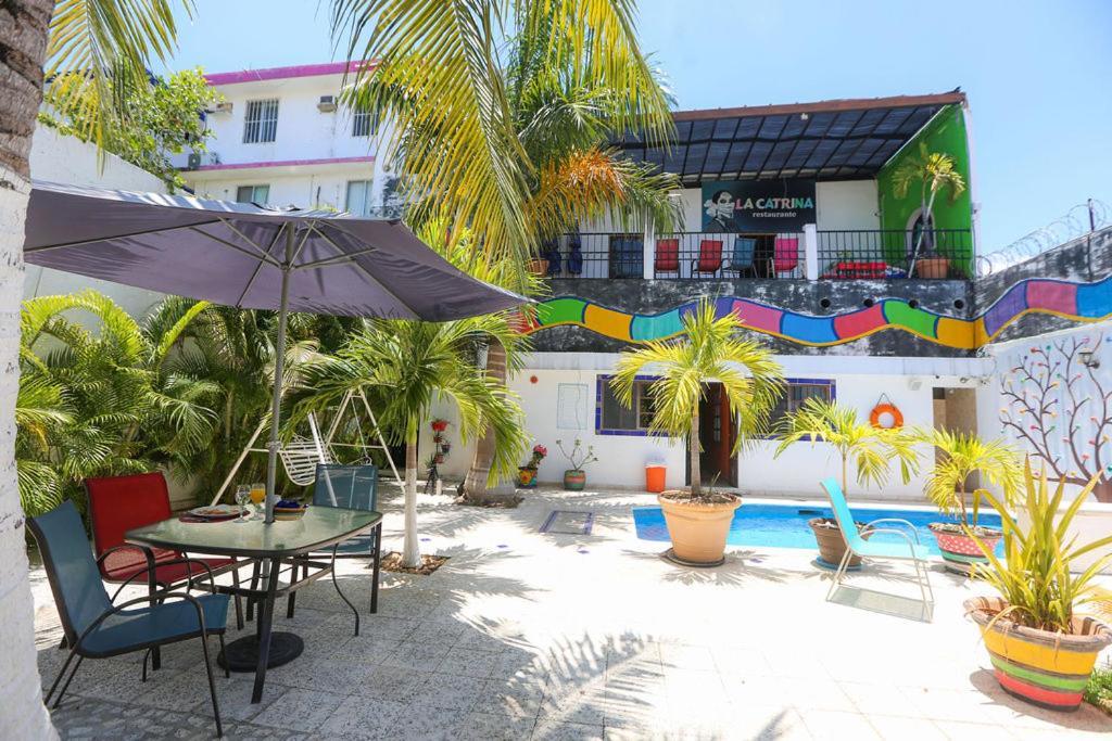 Ikaro Suites Colonial Cancún Exteriör bild