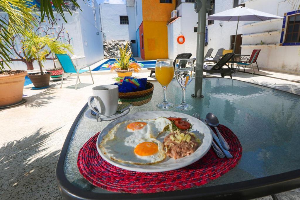 Ikaro Suites Colonial Cancún Exteriör bild