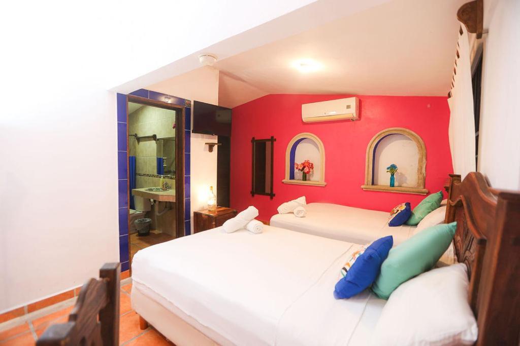Ikaro Suites Colonial Cancún Exteriör bild