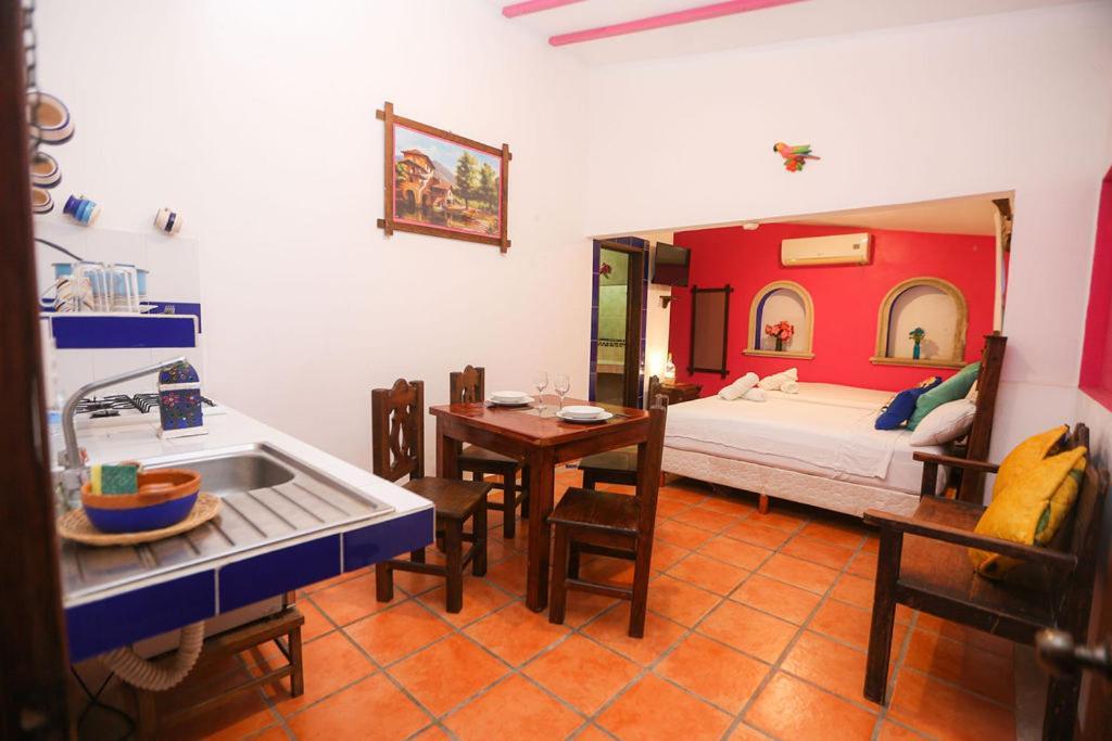 Ikaro Suites Colonial Cancún Exteriör bild